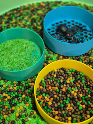 Nebaví vás třídit cizrnu od rýže a rýži od kinetického písku? 😅 Naše třídicí síta to vyřeší za vás! 🙌 Stačí nasypat a...