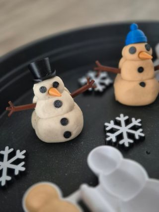 ❄️⛄️ Dneska vám na e-shopu přistály hned dvě novinky! A jednou z nich je náš SněhulákoVač ❄️⛄️ Děti do něj mohou dát...