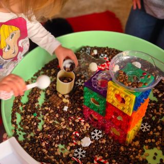 Střípky z mé lekce "Zapoj smysly na téma zima ❄️" a v @centrumhonorata 💙❄️☃️